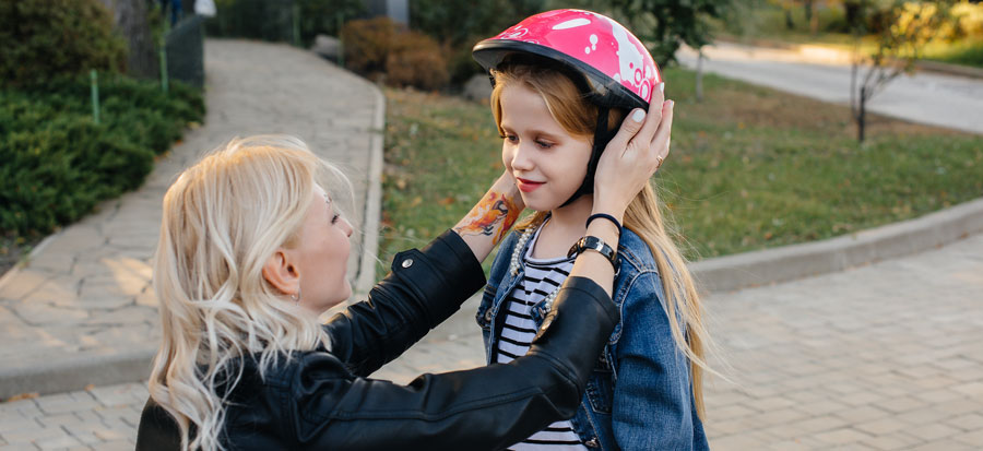 Children wear helmet for escooter