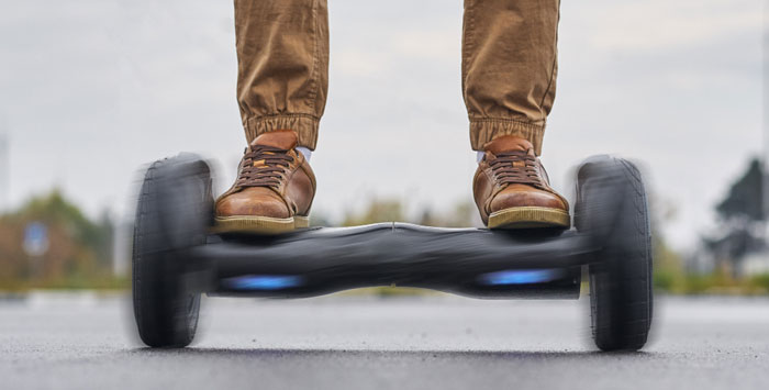 What makes hoverboards shake